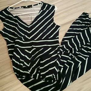 APT.9 size m Maxi dress in Navy/Mint Bias stripe